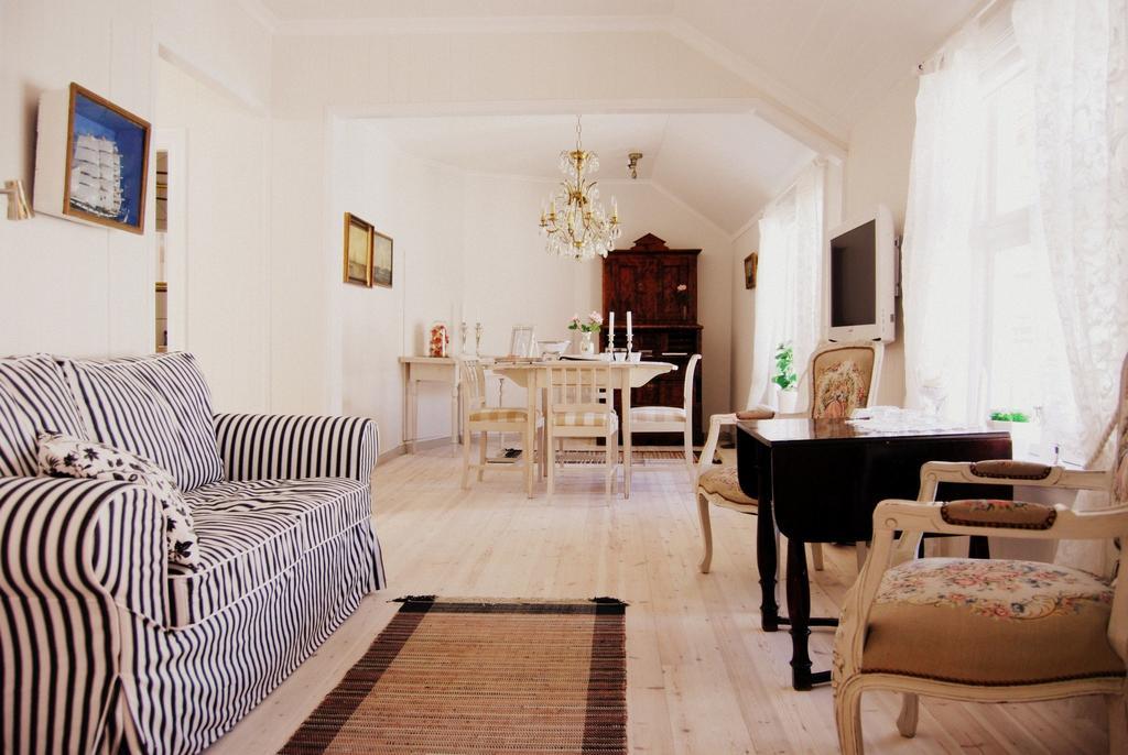 Det Lille Hotel Risor Ruang foto
